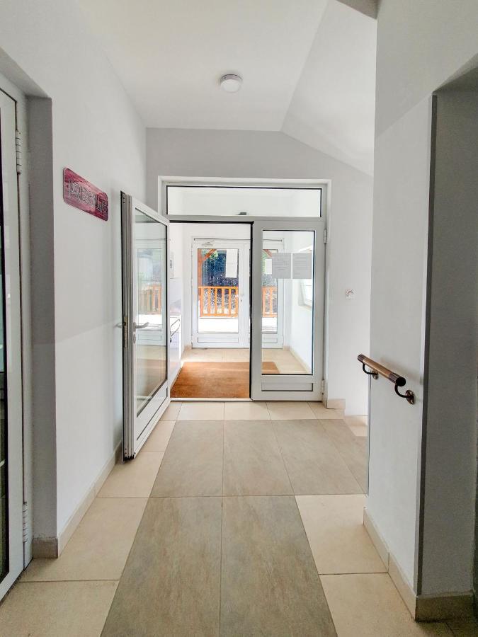 Apartman Cvejic - Suncani Apartmani Brzeće Kültér fotó